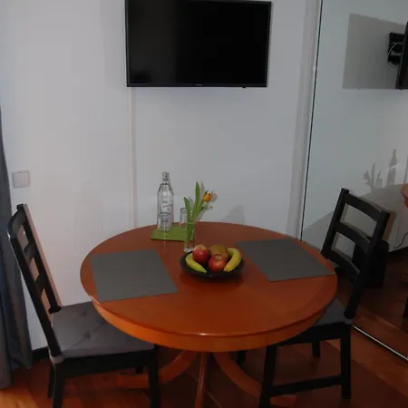 Am Buck Bei Basel בית אירוח לוראך